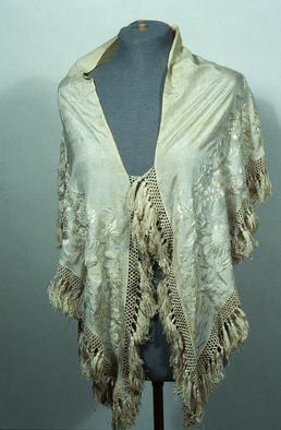 Shoulder shawl