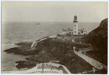 Douglas Head lighthouse and Port Skillion