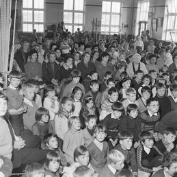 Children of Victoria Road Primary School, Castletown
