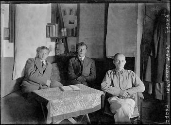 First World War Internee Anton Sarstedt and others,…